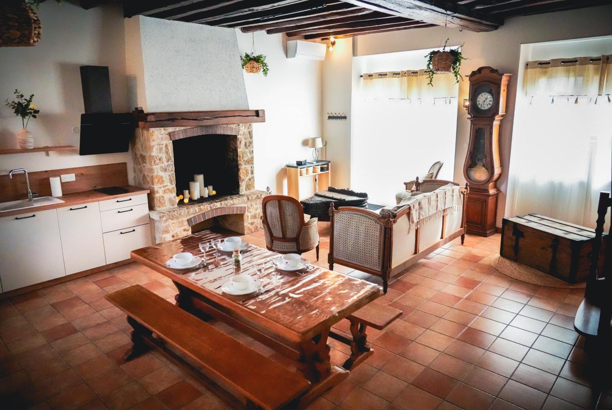 Le Victor Noir Villa Cheroy Exterior photo